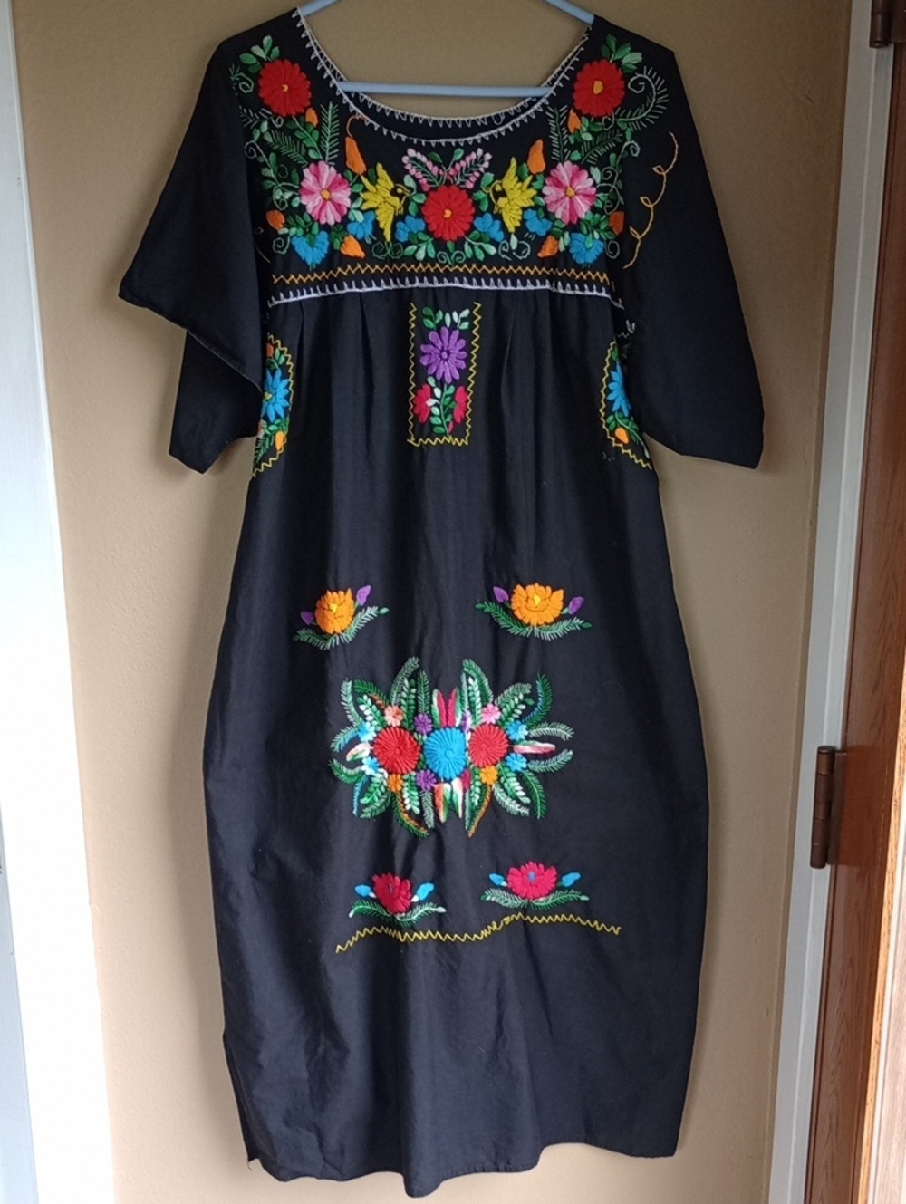 Embroidered House Dress Cotton Boho Black Floral Light Weight Size L
